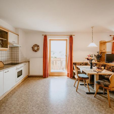 Peintnerhof Appartments & Zimmer Natz-Schabs ภายนอก รูปภาพ