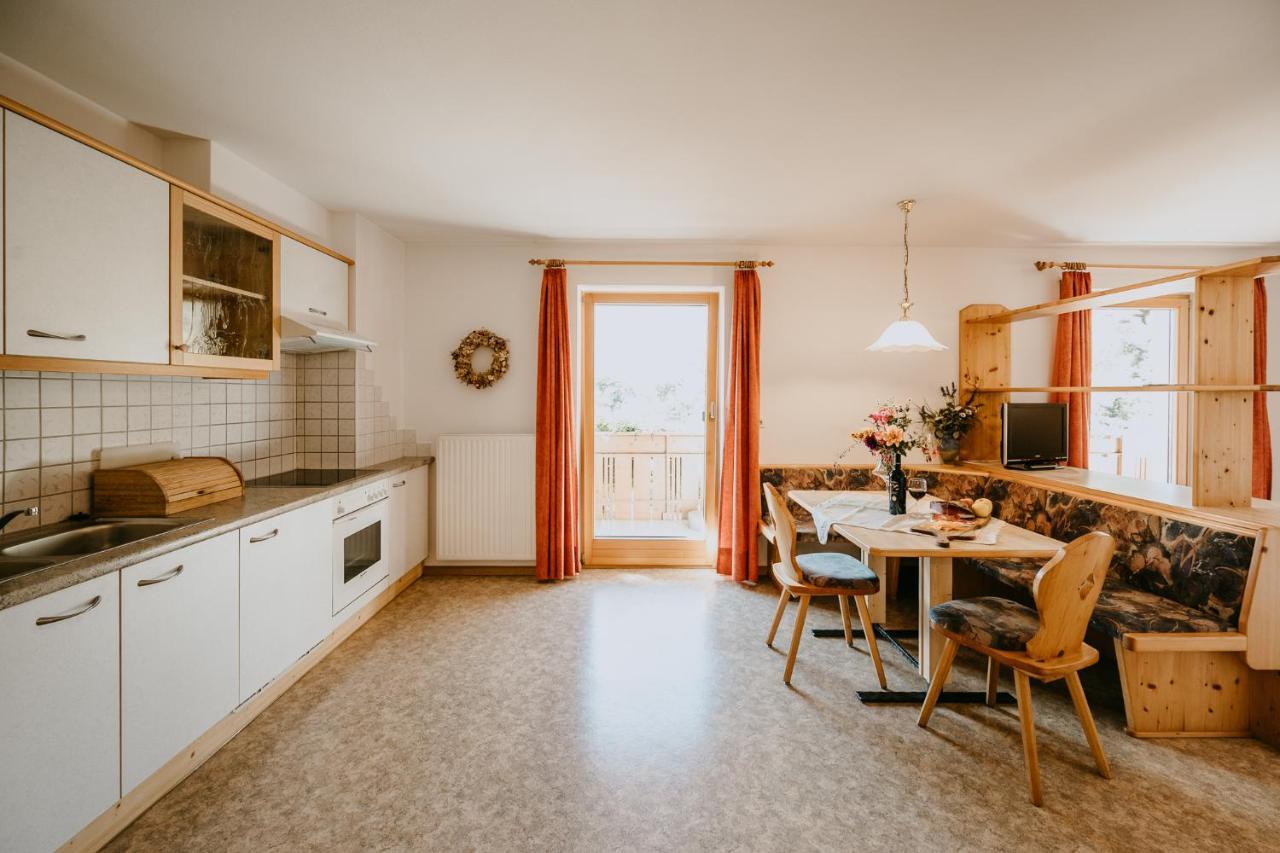 Peintnerhof Appartments & Zimmer Natz-Schabs ภายนอก รูปภาพ